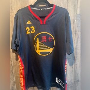 Golden State Warriors Adidas Men’s Large “Chinese New Year” short sleeve jersey
